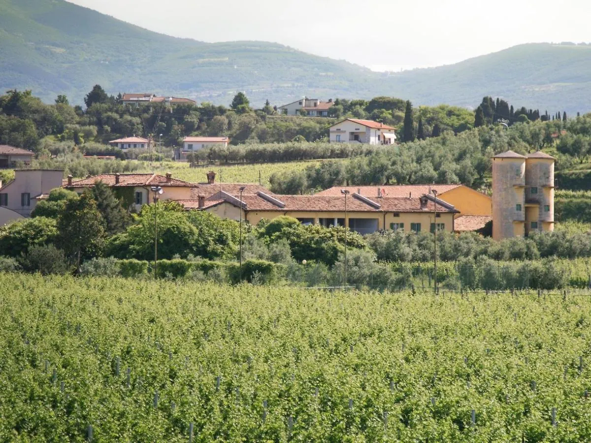 Apartment Tenuta Naiano Raffaello Cavaion Veronese Italy